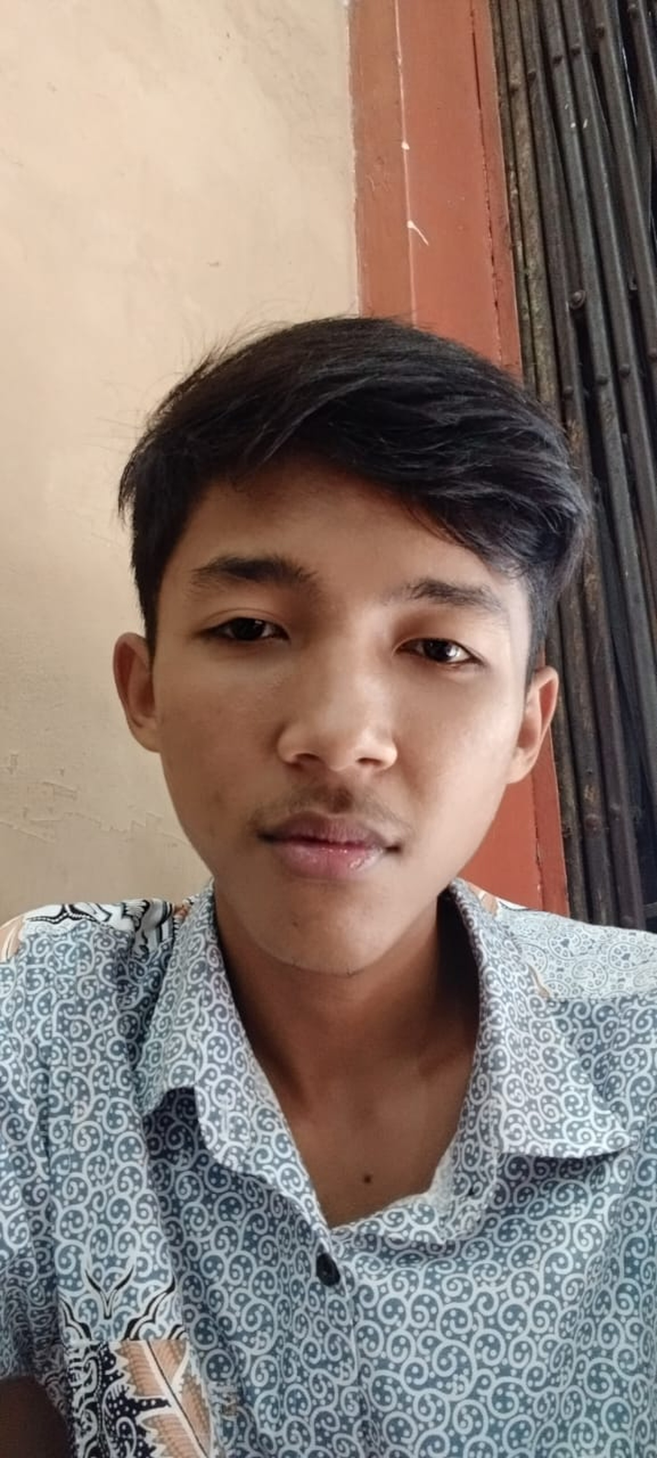$rows[judul]
